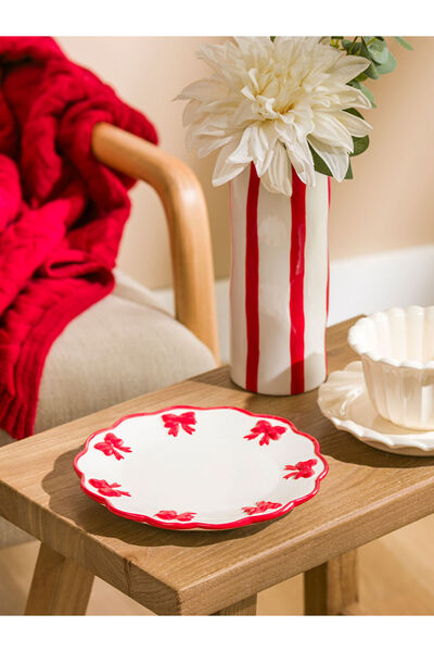 LC Waikiki Sparkling Choices from Shining Store | Fiyonk Printed Ceramic Cake Plate 17 cm