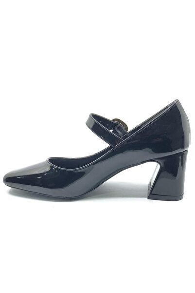 KOCAMANLAR Feles Beret Detailed Blunt Toe Heeled Women's Shoes Black