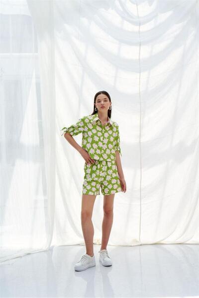 Naar Pantaloni scurți pentru femei 81423