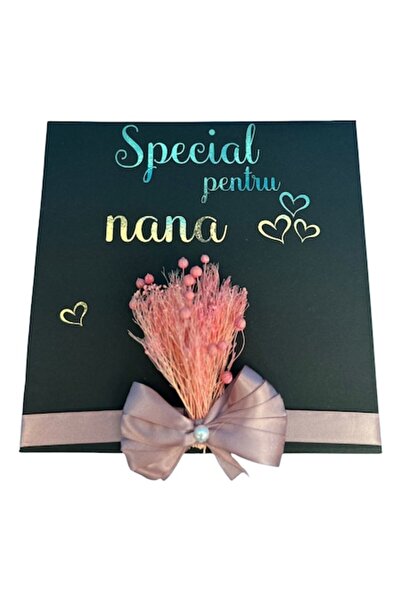 OEM Cutie cadou elegantă pentru Nana – flori pastelate și mesaj „La mulți ani!”