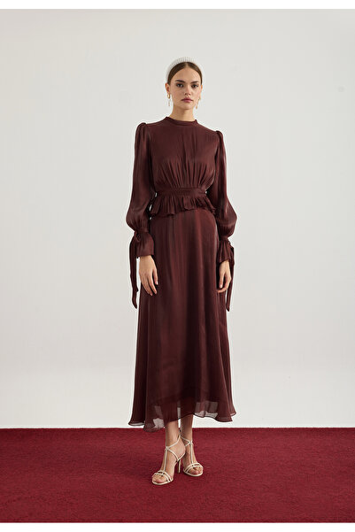 Birgül Bektaş Φόρεμα Janjan λεπτομέρεια με σούρες