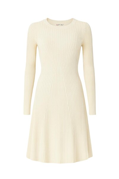 Mixray 6888 Γυναικείο πλεκτό φόρεμα με λαιμόκοψη σε φυσικό χρώμα