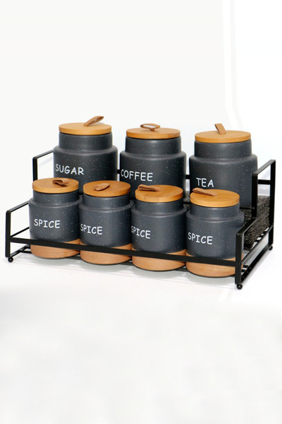 Generic This spice and seasoning storage jar set features a perfect design that adds a stunning touch to your kitchen decor.