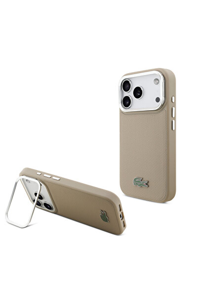 Lacoste غطاء متوافق مع هاتف iPhone 17 Pro، غطاء معدني مرخص من M-safeli بنمط PU Pike مع حامل وشعار معدني، لون بيج