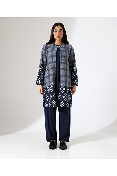 Fi'l Arz Fashion Three-Piece Suit with Cotton Knitted Jacket