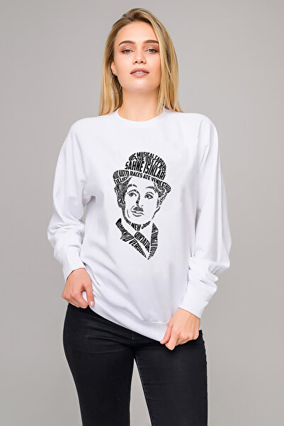 QIVI تيشيرت تشارلي شابلن تيبيوغرافي مطبوع للسيدات باللون الأبيض بأكمام طويلة