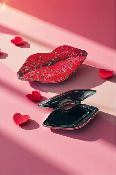 Valmont Accessories Kırmızı Renk Dudak Figürlü Taşlı Cep Aynası