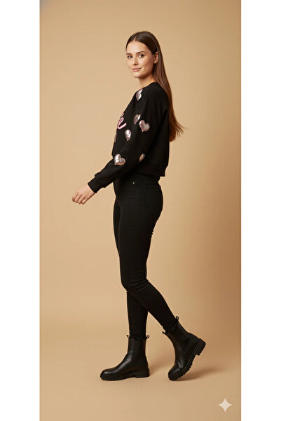 cemo Women's Barbie Letter Print Crop Sweat Sequined Heart Detail Round Neck Basic Short Sweat