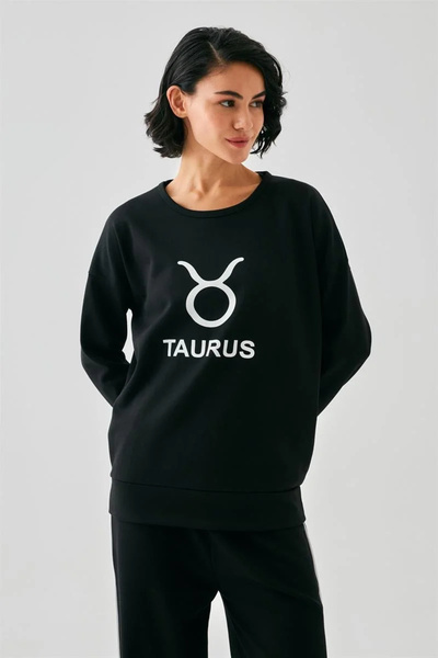 Beruflic Women's Black Taurus Oversized 2 Thread Tracksuit Home Wear Set