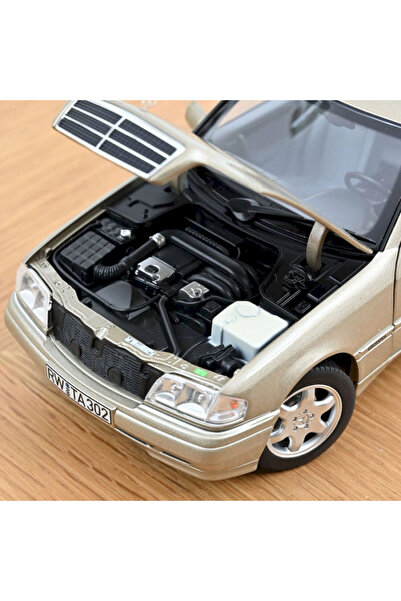 Norev Mercedes-Benz C-Class T-Model 1997 Smoke Silver 1:18 Model Car