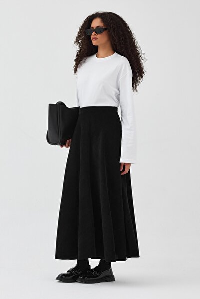 QANU Mira Skirt Black