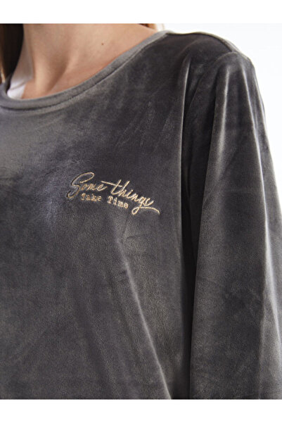 LC Waikiki Crew Neck Embroidered Velvet Women's Pajamas Set