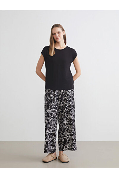 LC Waikiki Crew Neck Patterned Women's Pajamas Set