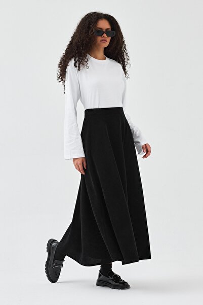 QANU Mira Skirt Black