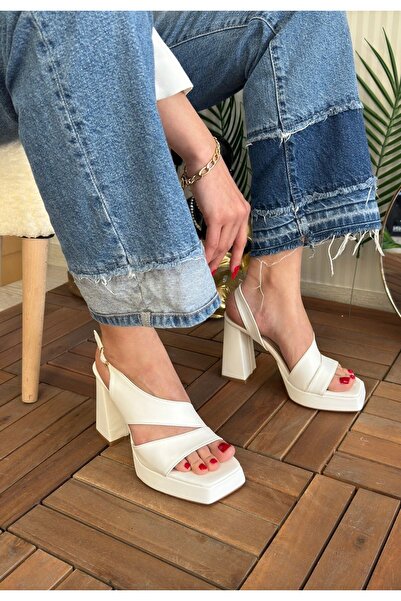 Kanonik Education Cica White Skin Heeled Shoes