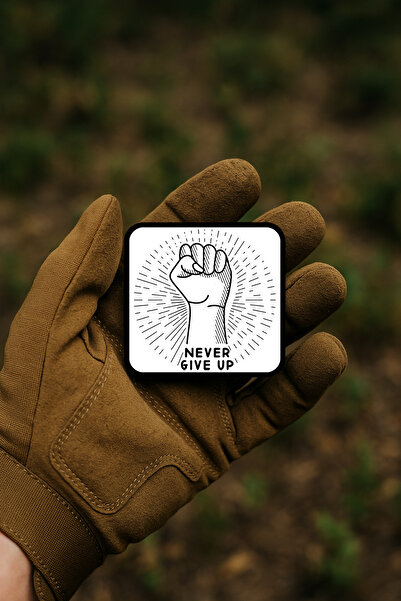 AHWALL شارة / رقعة / شعار مقاومة برمز اللكمة القوية