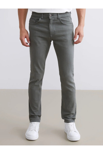 LC Waikiki بنطلون جينز رجالي من LCW باللون الكاكي 750 بقصة ضيقة