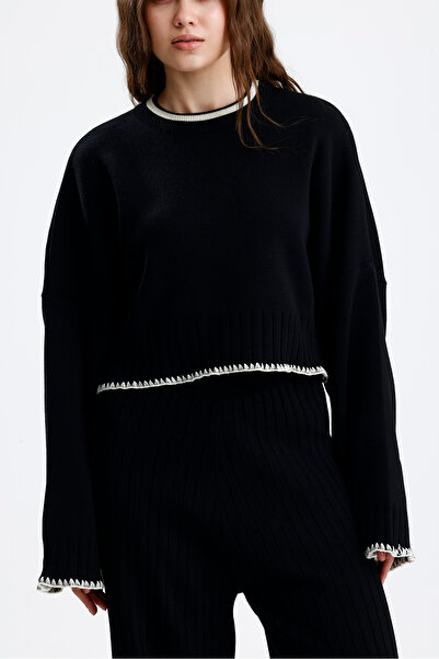 markazzi Women's Black Ornate Stitched Knitwear Pants Sweater Two-Piece Set