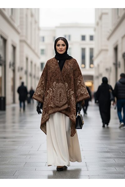 DU A shawl made from a cashmere and stretch wool blend, a closed-end scarf suitable for winter and evening outings.