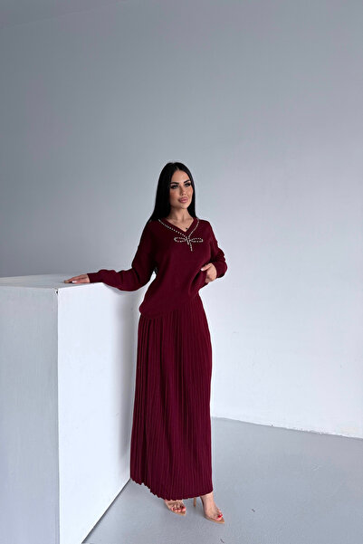 LİLA İSTANBUL Set de tricotaje duble brodate cu perle cu decolteu în V, roșu ...