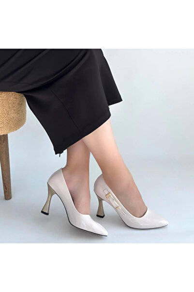 Işıltı kidss Motya Beige Patent Leather Heeled Shoes