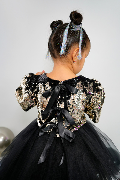 DUCA KIDS Set din două piese: bluză crop cu paiete strălucitoare și fustă pufoasă din tul negru