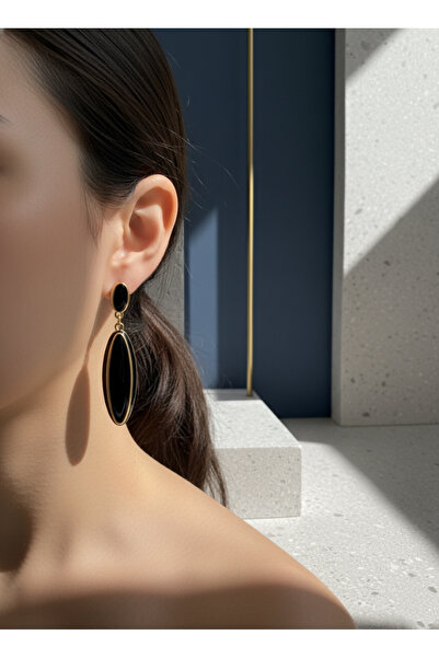 Lucas İstanbul حلق إليسيا