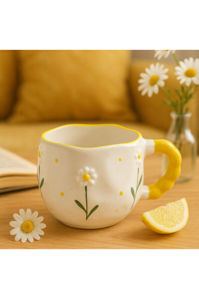 Çağ Seramik Papatya Desenli El Yapımı Seramik Kupa – Sarı Kulplu Krem Kahve Kupası