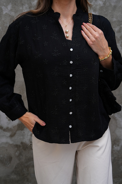 FancyWorld Bluză din bumbac 80% cu broderie cu model floral, cu nasturi și gu...