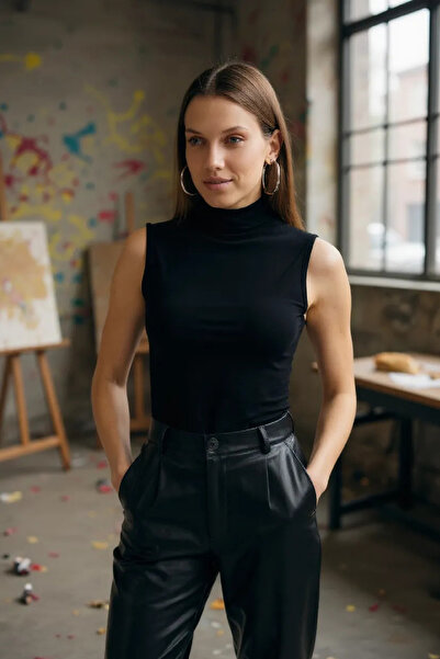 No 35 Kadın Siyah Kolsuz Balıkçı Yaka Basic Bluz