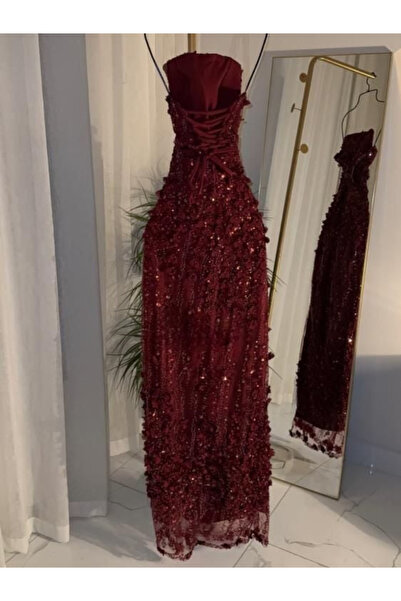 TREN A long, sequined and beaded evening gown with a Slim Fit, perfect for parties and special occasions.