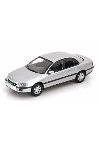 Triple9 Collection Macheta auto Opel Omega B 1996 1:18 Triple9