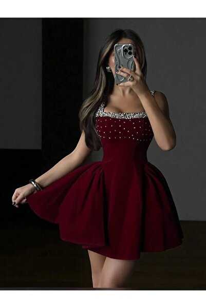 TREN Short red flared evening dress with crystal and pearl embellishments, luxurious and elegant, perfect for weddings, parties, and special occasions.