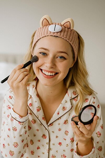 Clariss Beige bear figured knitted hair band