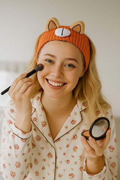 Clariss Orange coffee bear figured knitted hair band