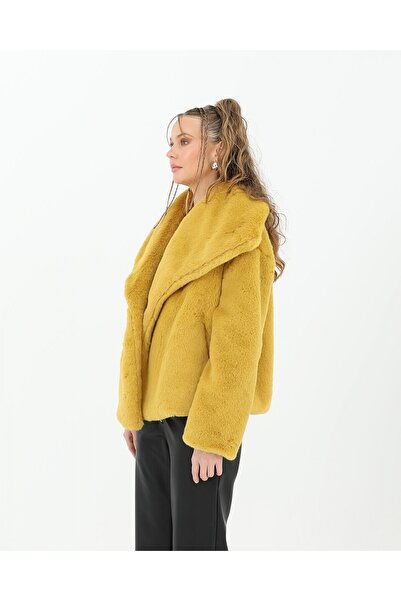 Modamorfo Women's Soft Furry Short Coat- 32099Kbn