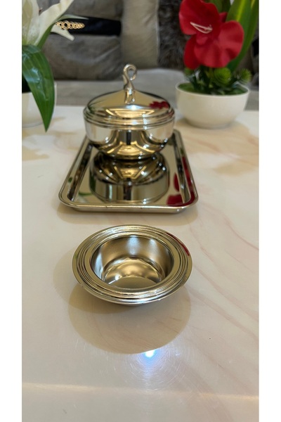 Palaces Large silver nickel and two-tone nickel date set - 3 pieces