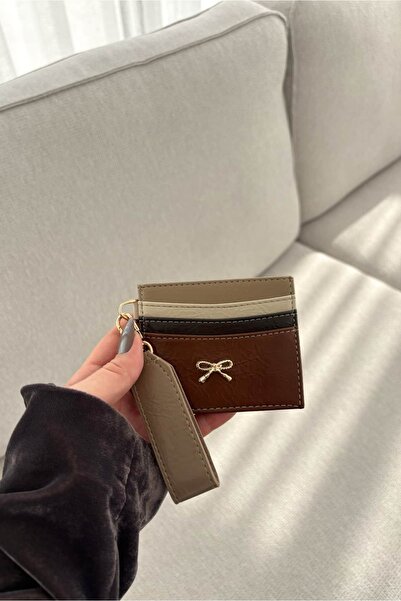 Yuka Atelier Shiny Faux Leather Card Holder with Bow Detail