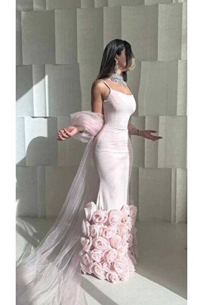 Liva Pink dress decorated with roses