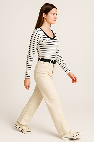 EFFE Long Sleeve Round Neck Ribbed Blouse