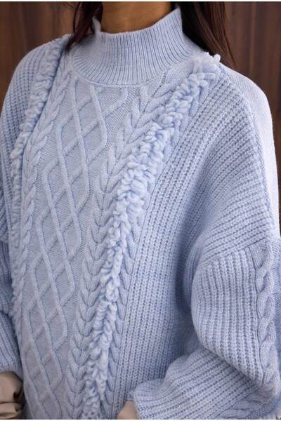 HEQA Πλεκτό πουλόβερ με λεπτομέρεια φούντας Ice Blue