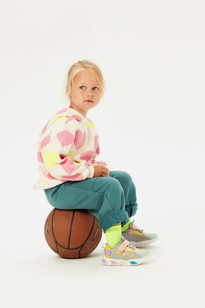 Vicco حذاء رياضي فضي اللون للفتيات الصغيرات من لامب لايت