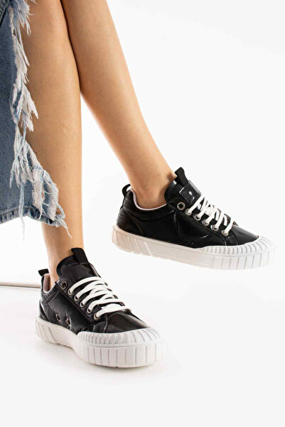 Siyah Renkli Rugan Kadın Sneaker Ayakabbı
