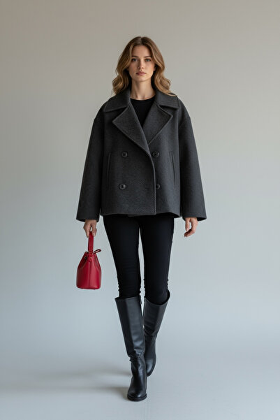 Vireo Club Kadın Zigzag Desenli Kaşe Kısa Kaban