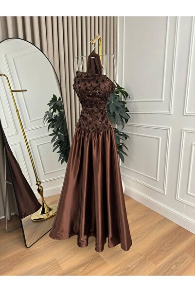 ZOHRAN فستان فخم وانيق