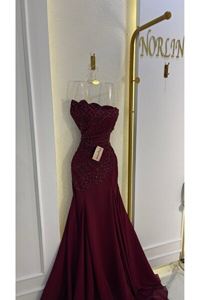 Viola Hand-embroidered flower evening dress