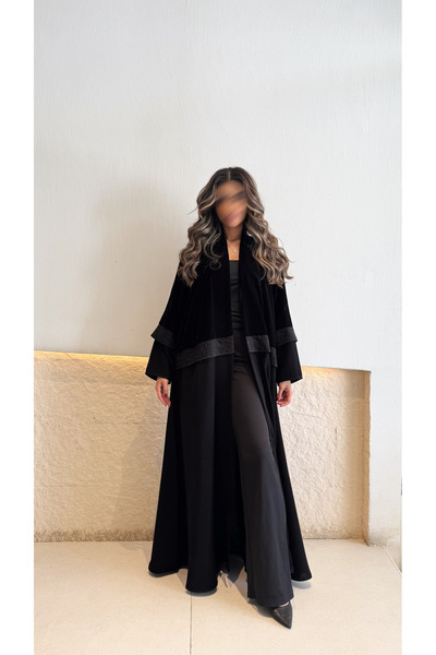 AYA عباية مخملية من قطعتين، بلوزة مخملية وقماش كريب مع حواف