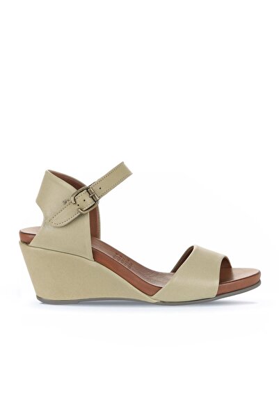 Bueno Shoes Haki Deri Kadın Dolgu Topuklu Sandalet 01wj1503
