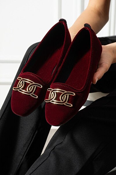 FUGA MODA Camrin Burgundy Gold Olympic Buckle Home Ballet Flats