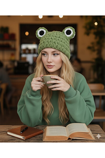 Namaste Vintage Green Color Frog Themed Hand Knitted Beanie